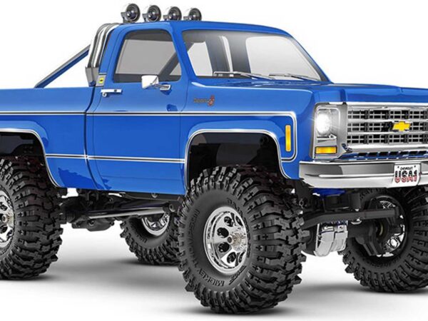 TRAXXAS TRX-4M 79 CHEVY K10 4X4 LIFTED BLAU 1/18 CRAWLER RTR BRUSHED, MIT AKKU UND USB LADEGERÄT